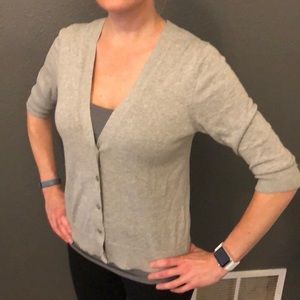 Grey 3/4 sleeve GAP cardigan.